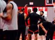 半岛体育竞技-关于NBA球队因阵容调整迎来新气象，备战季后赛的信息