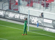 半岛体育官网入口-基尔斯坦中场传球精准，助球队取胜