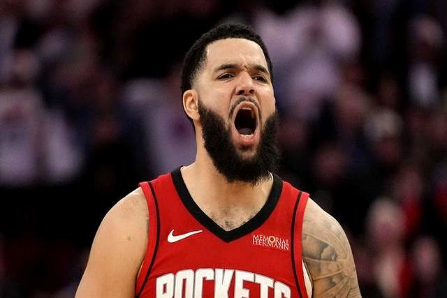 火箭队主教练谈届满续约问题，球迷期待