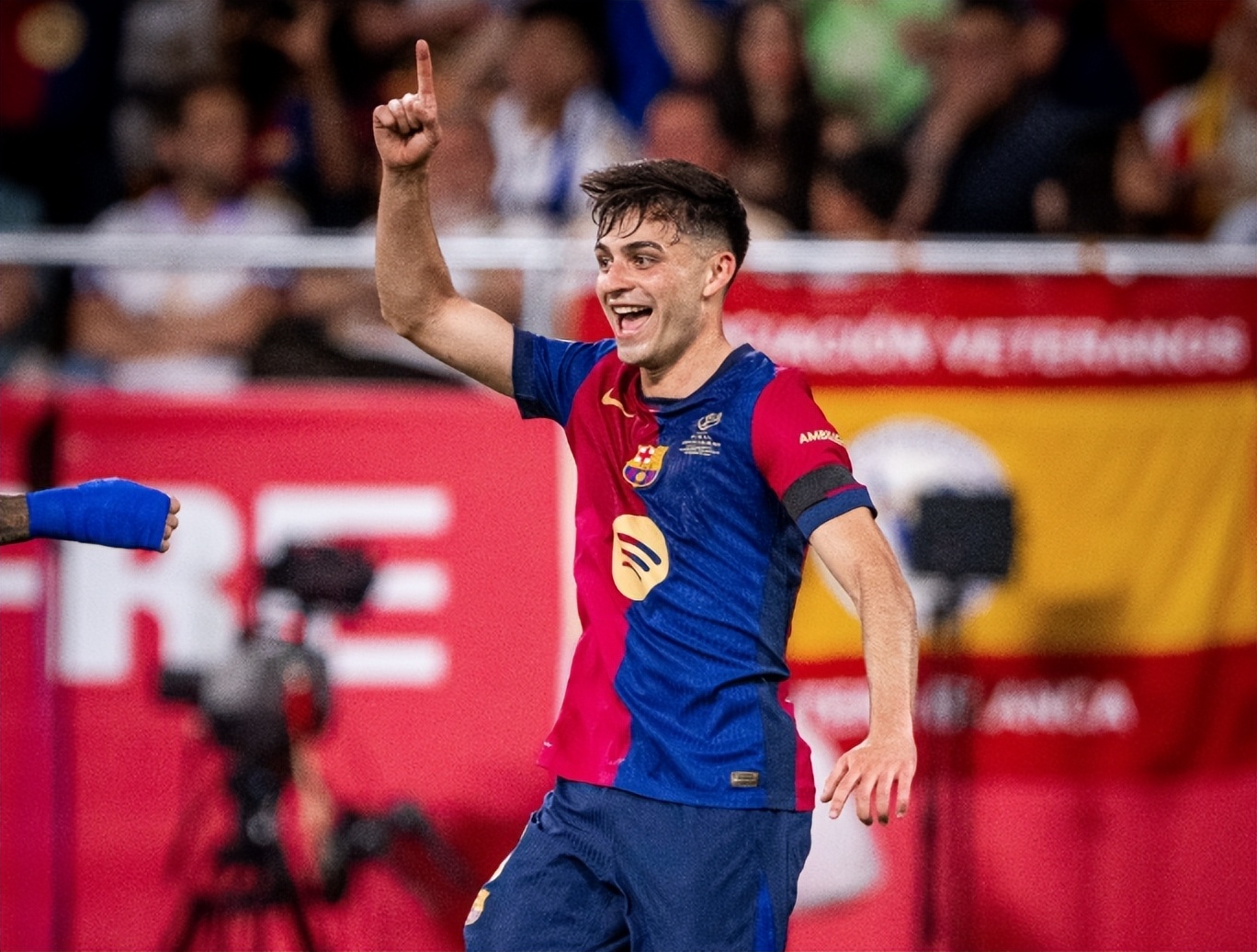 皇马苦战拜仁，压哨进球宣告获胜