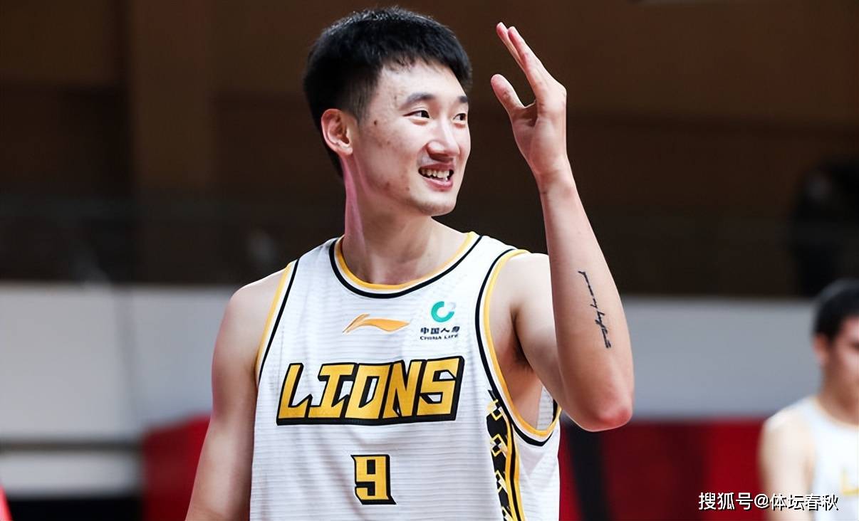 沙奇里尼父亲病逝，球队众将共同悼念