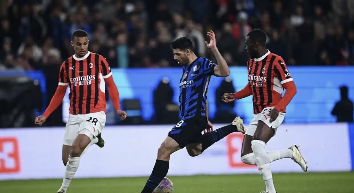 AC米兰客场逆转战胜,挽回颓势再次登顶 AC米兰客场逆转战胜,挽回颓势再次登顶