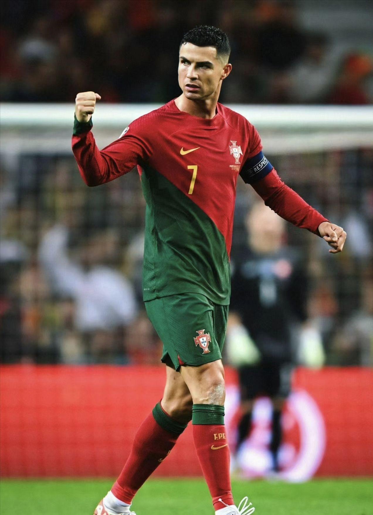 C罗挑战欧洲杯纪录,誓言再夺一座冠军奖杯 C罗挑战欧洲杯纪录,誓言再夺一座冠军奖杯