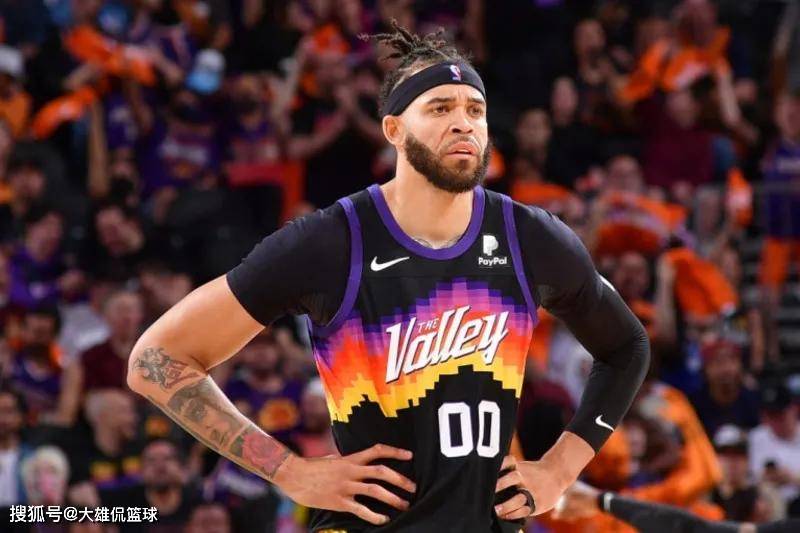 犹他爵士续约边缘球员尼奇-塔成,球队深化阵容,备战新赛季的简单介绍 犹他爵士续约边缘球员尼奇-塔成,球队深化阵容,备战新赛季的简单介绍