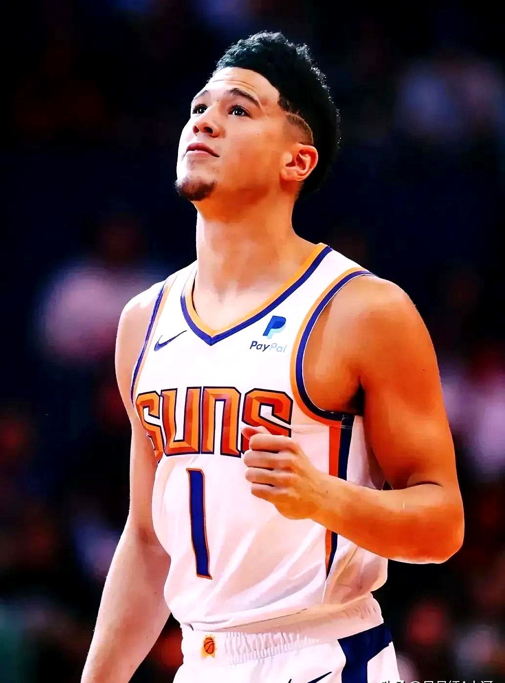 太阳惨败，布克独木难支面对强敌不敌勇士的简单介绍