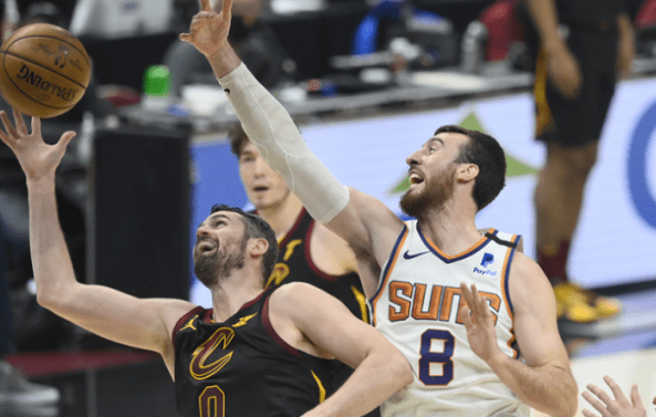 斯帕尔客场逆转击败拉齐奥,势不可挡 斯帕尔客场逆转击败拉齐奥,势不可挡