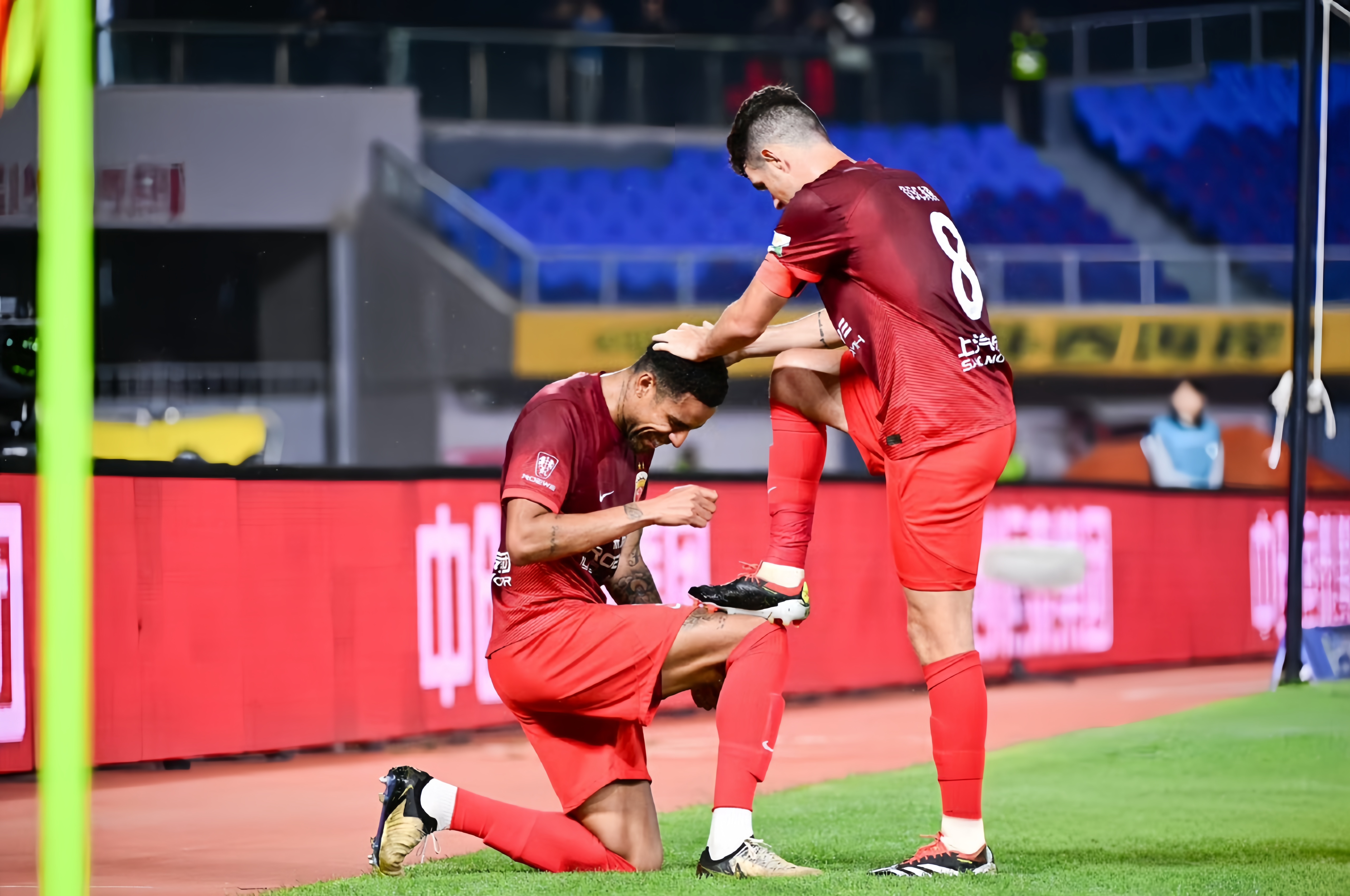 关于南特队员表现出色,帮助球队战胜对手的信息 关于南特队员表现出色,帮助球队战胜对手的信息