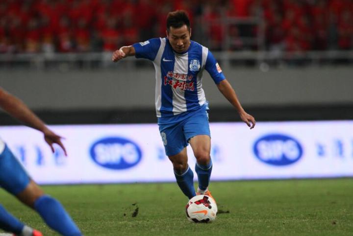 包含球队消息：富力主帅调整战术备战亚冠强敌的词条