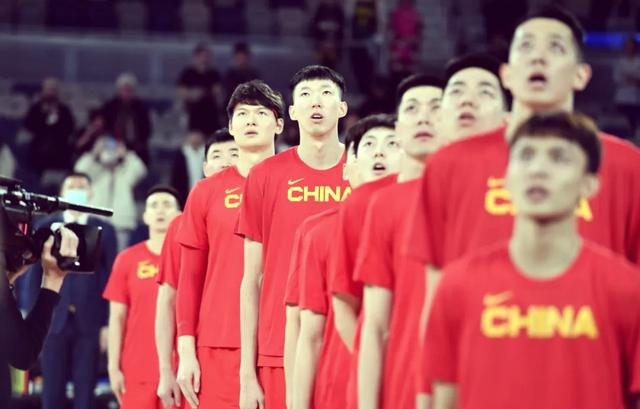 世界杯篮球赛已进入激烈角逐阶段