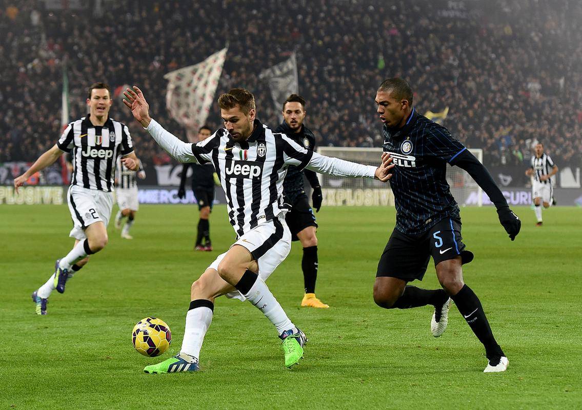 包含多特蒙德主场胜斯图加特，保持领先优势的词条