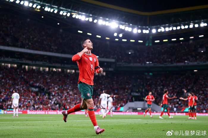 C罗球传射，尤文-轻取马竞晋级决赛