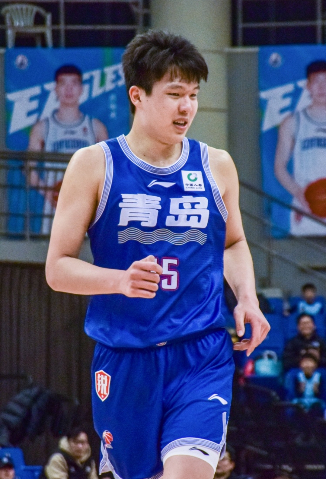 包含青岛队在激烈比拼中获胜，展现实力！的词条